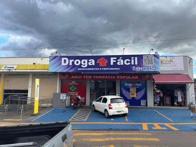 Fachada da Droga + Fácil Vila Mutirão